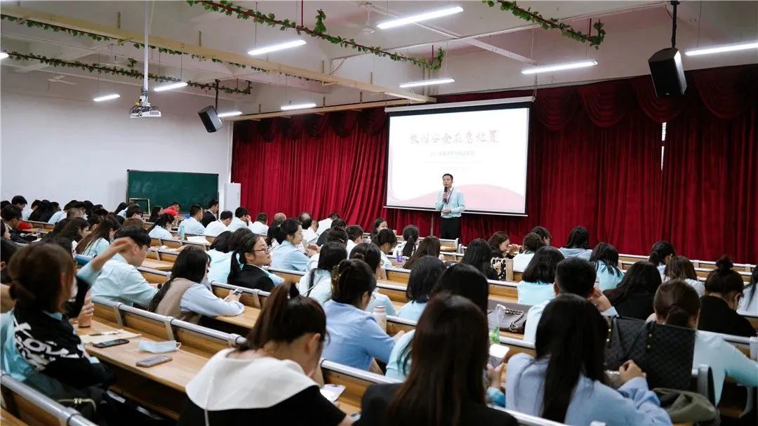 珠海市南方爱迪技工学校